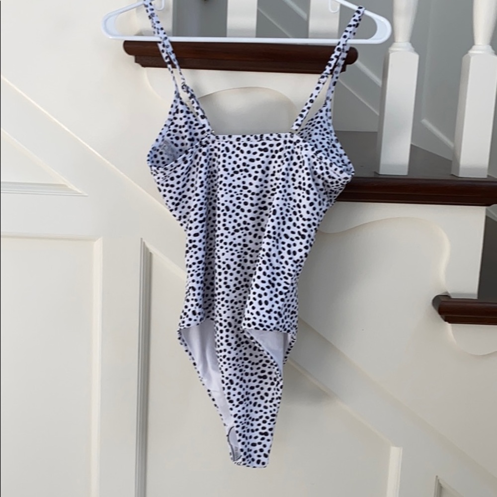 Bathing suit - Picture 2 of 2
